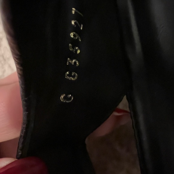 Chanel Dad Sandals 37.5 calf skin, Gold hardware - Picture 2 of 5